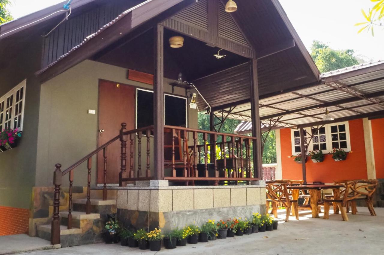 Chomklong Experience Bed & Breakfast Pakchong Exterior photo
